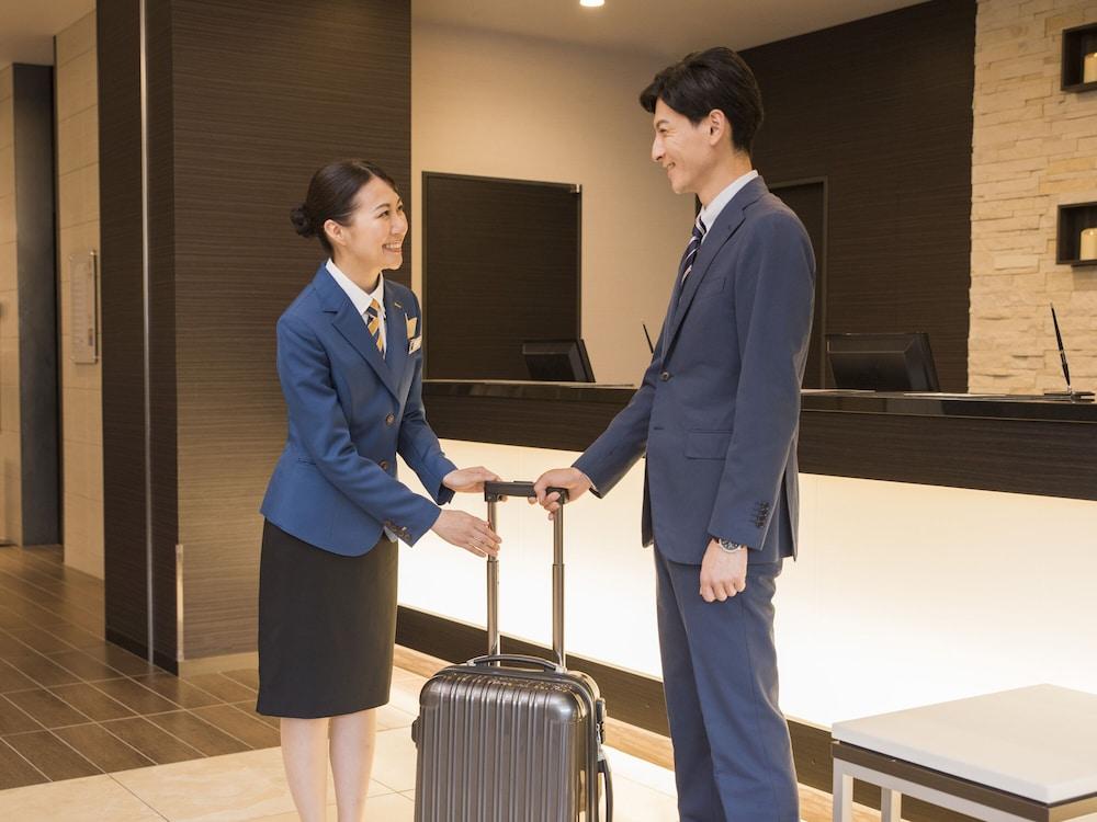 Comfort Hotel Тояма Экстерьер фото