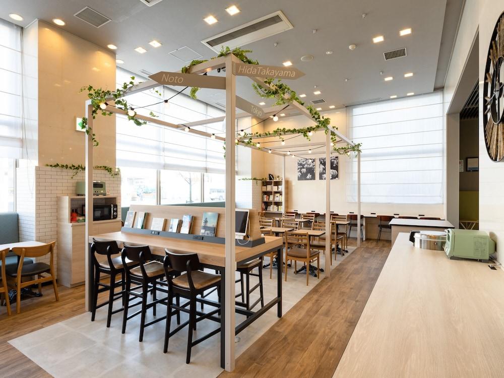 Comfort Hotel Тояма Экстерьер фото