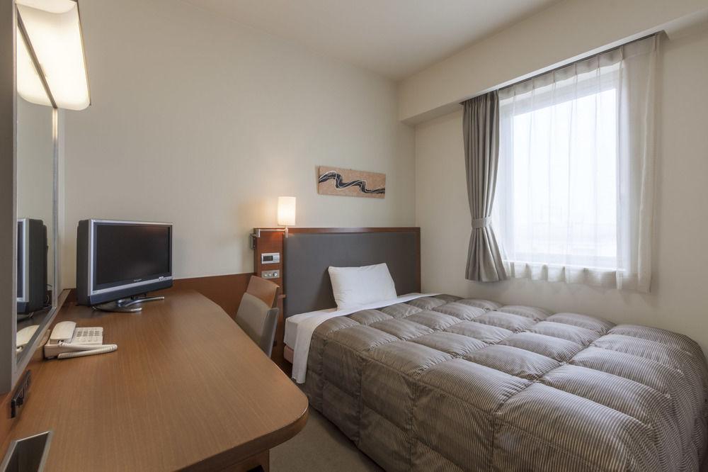 Comfort Hotel Тояма Экстерьер фото